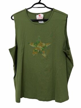Quacker Factory Olive Green Top with Star Rhinestone Accent, size 2X